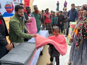 শীতার্ত অসহায় মানুষের পাশে কর্ণ ফাউন্ডেশন 5 দক্ষিণ কৈখালী, শ্যামনগর, সাতক্ষীরা শীতবস্ত্র বিতরণ কর্ণ ফাউন্ডেশন