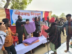 শীতার্ত অসহায় মানুষের পাশে কর্ণ ফাউন্ডেশন 6 WhatsApp Image 2025 01 09 at 2.24.20 AM