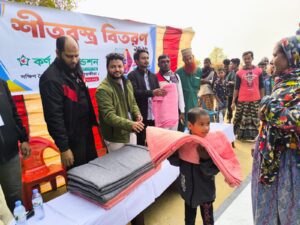 শীতার্ত অসহায় মানুষের পাশে কর্ণ ফাউন্ডেশন 8 দক্ষিণ কৈখালী, শ্যামনগর, সাতক্ষীরা শীতবস্ত্র বিতরণ কর্ণ ফাউন্ডেশন